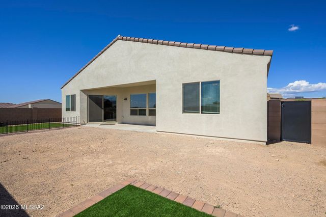 1385 N Blazing Saddle Road, Vail, AZ 85641