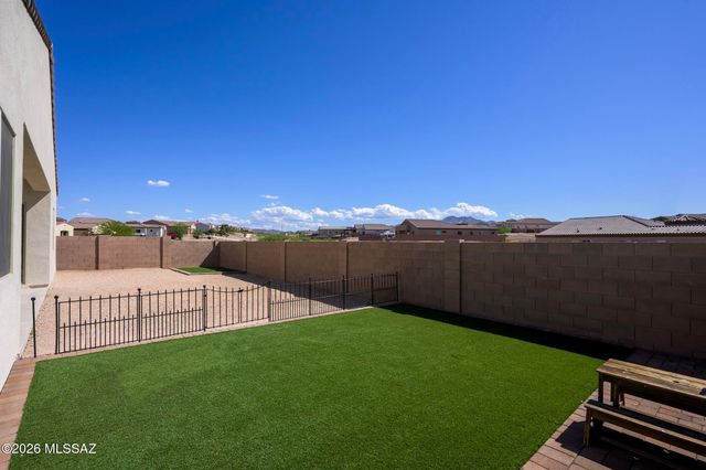 1385 N Blazing Saddle Road, Vail, AZ 85641