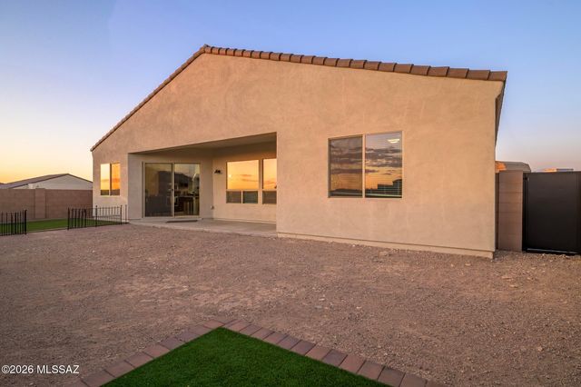 1385 N Blazing Saddle Road, Vail, AZ 85641