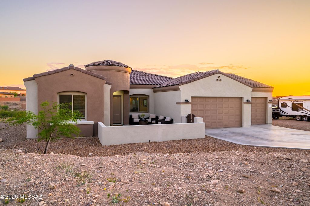 1385 N Blazing Saddle Road, Vail, AZ 85641