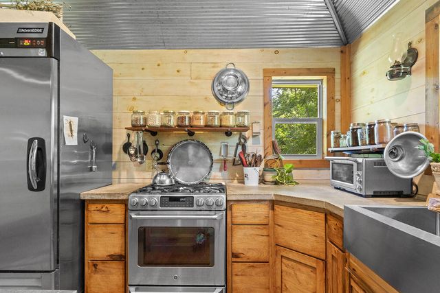 483 Loveland Drive, Rogersville, MO 65742