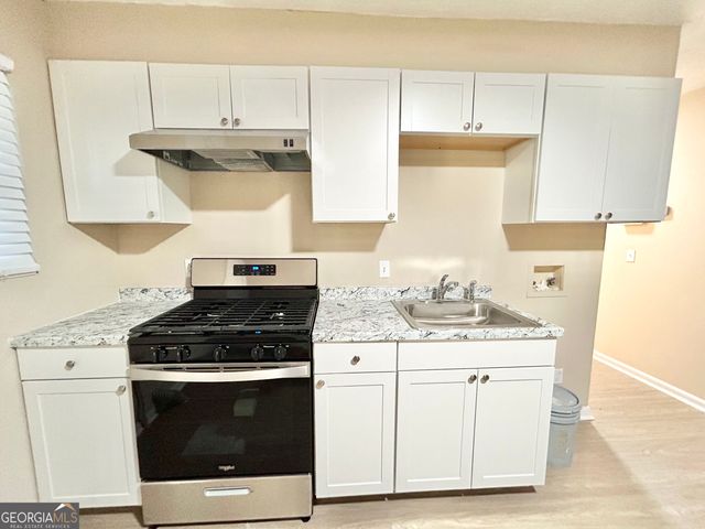 6450 Raymond Drive, Union City, GA 30291