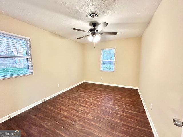 6450 Raymond Drive, Union City, GA 30291