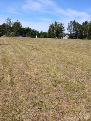 230 Cape Hickory Road, Hickory, NC 28601