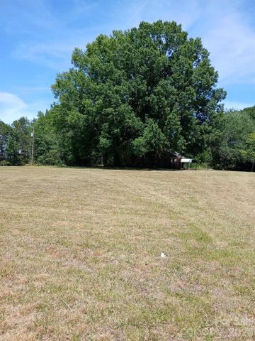 230 Cape Hickory Road, Hickory, NC 28601