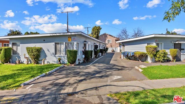 9711 Salt Lake Avenue, South Gate, CA 90280