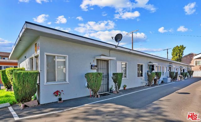 9711 Salt Lake Avenue, South Gate, CA 90280