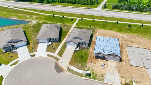 685 Chellberge Pass, New Haven, IN 46774