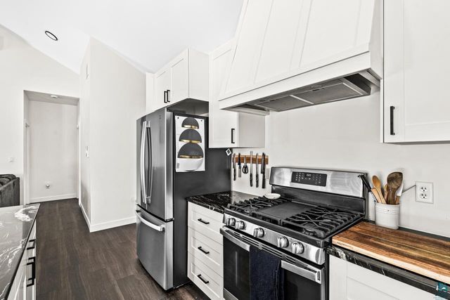 22 Spartan Circle Dr, Superior, WI 54880