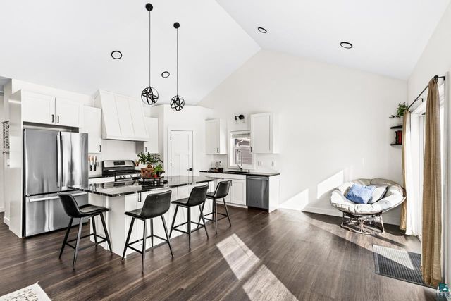 22 Spartan Circle Dr, Superior, WI 54880