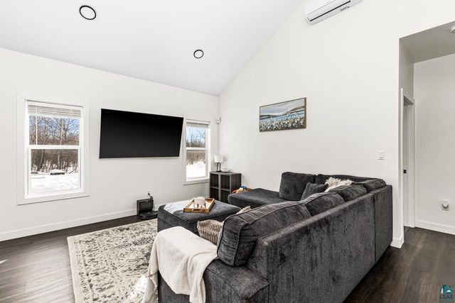 22 Spartan Circle Dr, Superior, WI 54880