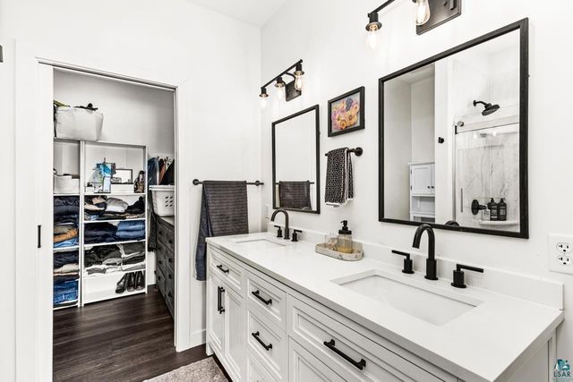 22 Spartan Circle Dr, Superior, WI 54880