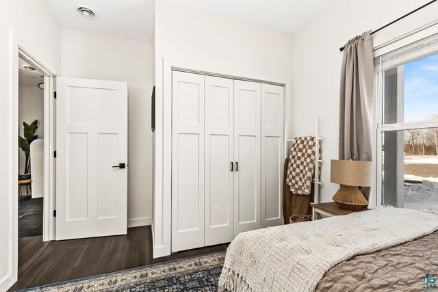 22 Spartan Circle Dr, Superior, WI 54880