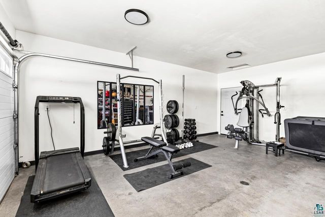 22 Spartan Circle Dr, Superior, WI 54880