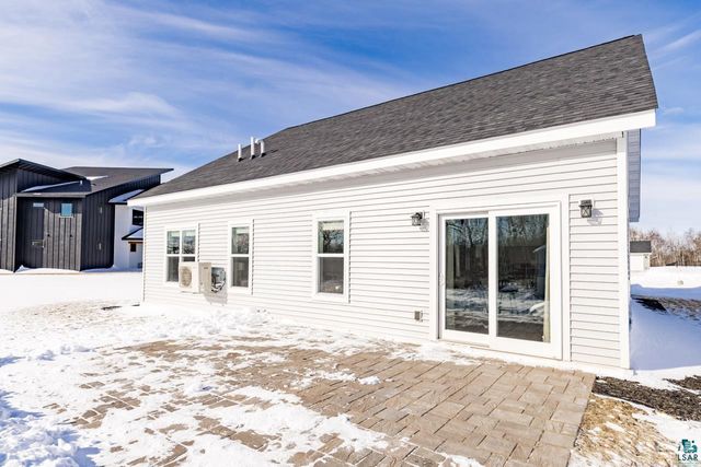 22 Spartan Circle Dr, Superior, WI 54880