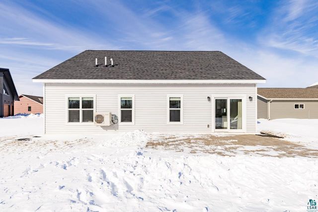 22 Spartan Circle Dr, Superior, WI 54880
