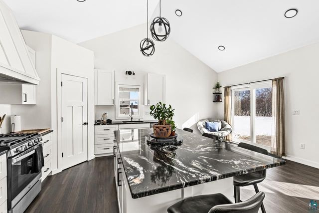 22 Spartan Circle Dr, Superior, WI 54880