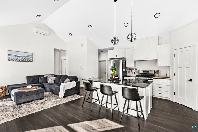 22 Spartan Circle Dr, Superior, WI 54880