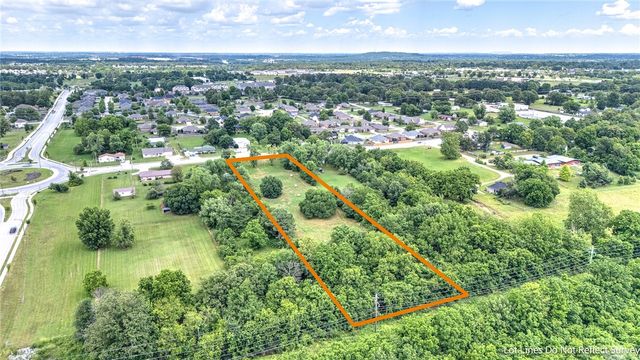 5441 Har Ber Avenue, Springdale, AR 72762