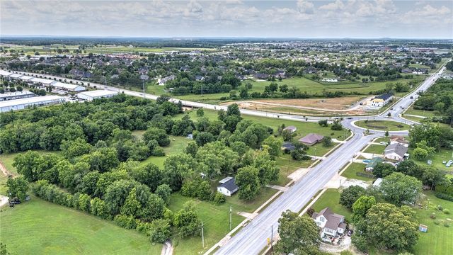 5441 Har Ber Avenue, Springdale, AR 72762