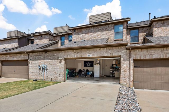 1012 Foxglove Drive, Carrollton, TX 75007