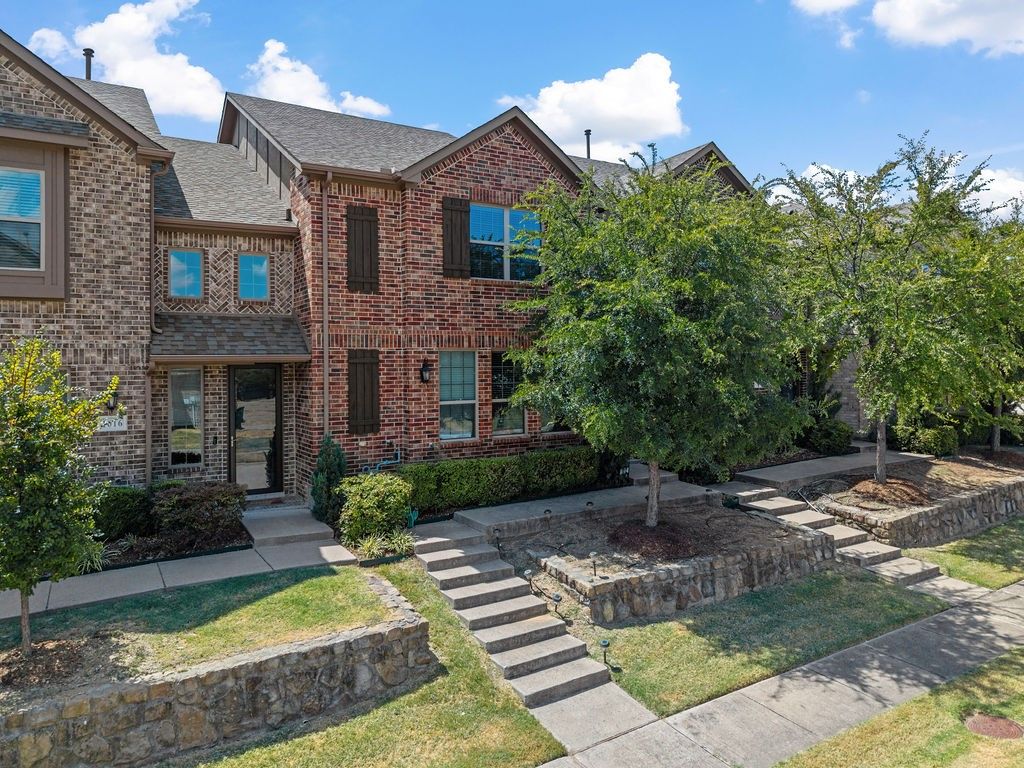 1012 Foxglove Drive, Carrollton, TX 75007