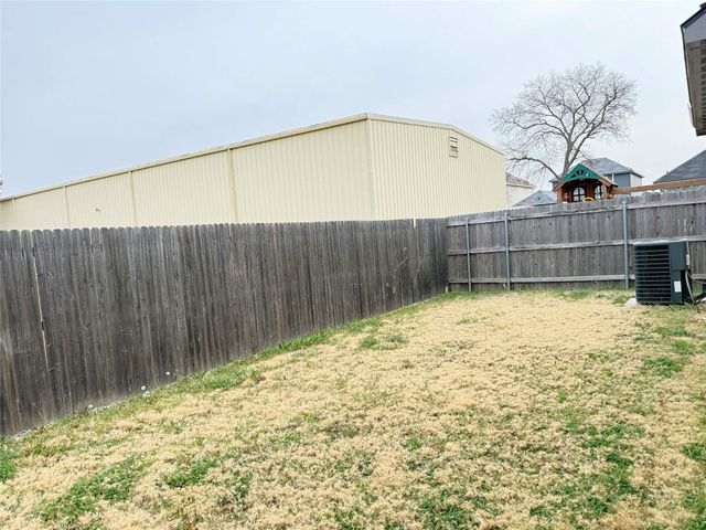 2209 Dana Drive, Grand Prairie, TX 75051