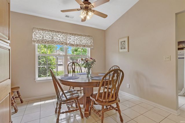 8106 Cedar point Drive, Newburgh, IN 47630
