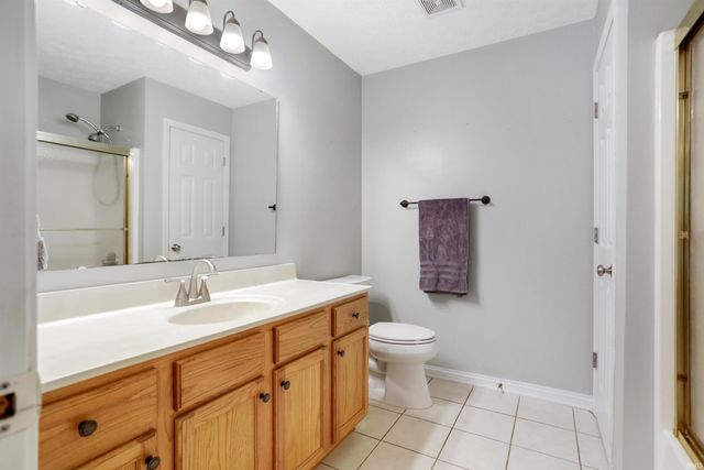 8106 Cedar point Drive, Newburgh, IN 47630