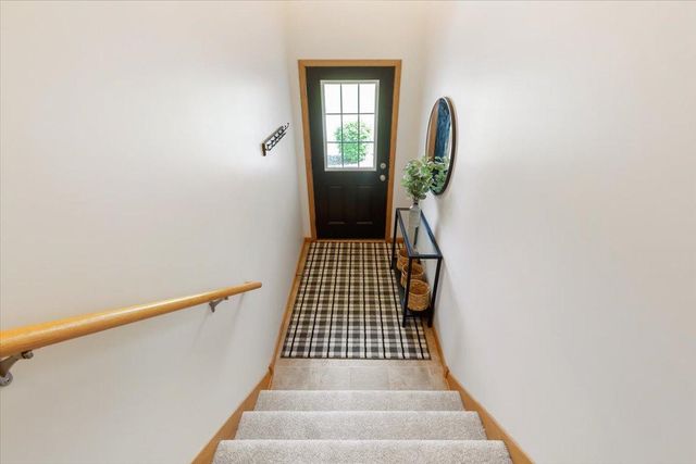 19631 Escalade Way 101, Farmington, MN 55024