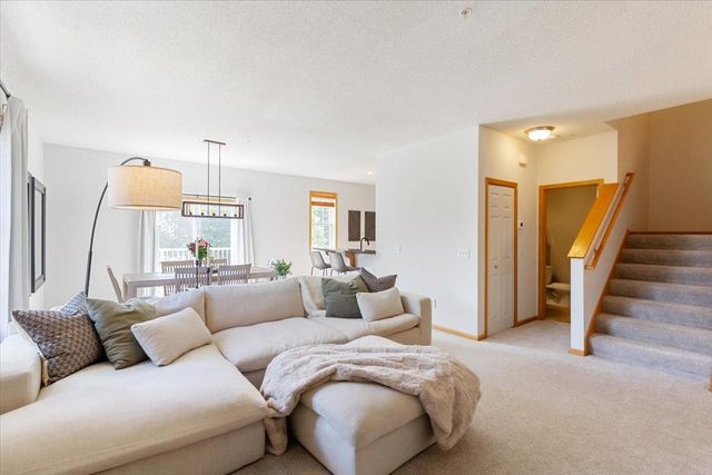 19631 Escalade Way 101, Farmington, MN 55024