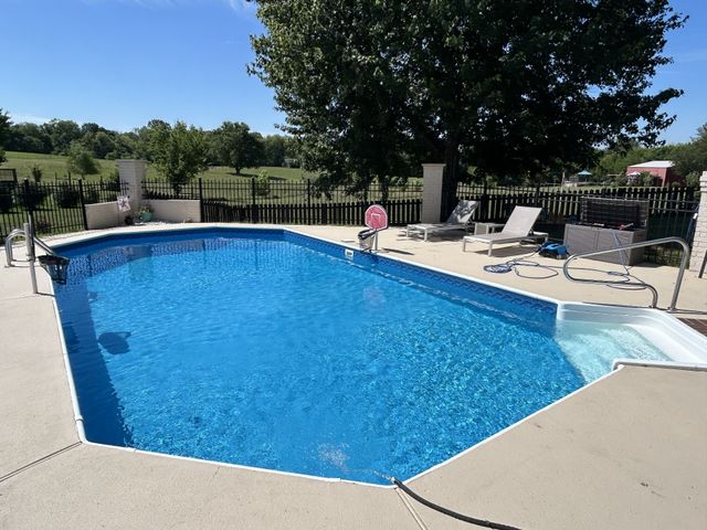 727 Battle Rd, Nolensville, TN 37135
