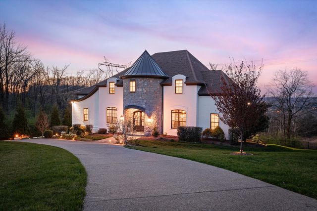 514 Legends Ridge Ct, Franklin, TN 37069