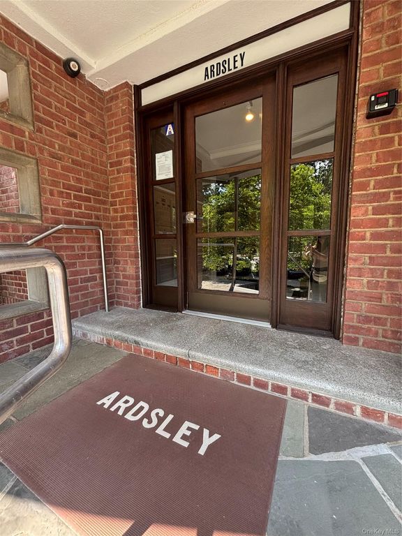 235 Garth Road A6F, Scarsdale, NY 10583 — exterior