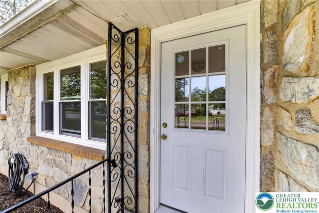 1225 Brentwood Avenue, Bethlehem City, PA 18017