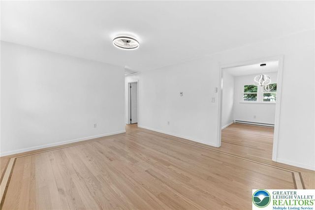1225 Brentwood Avenue, Bethlehem City, PA 18017