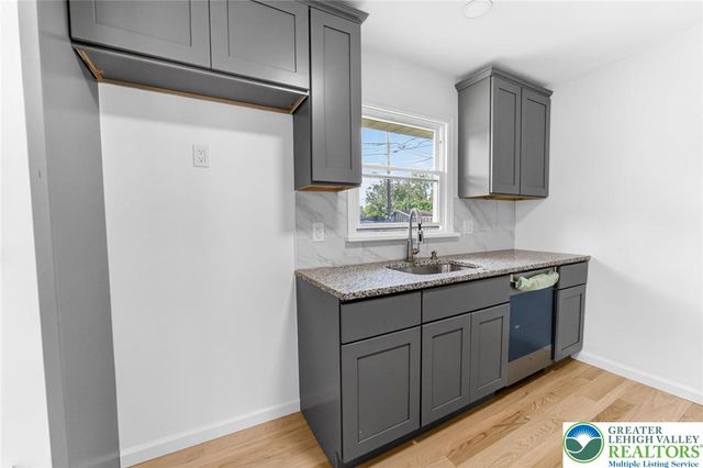 1225 Brentwood Avenue, Bethlehem City, PA 18017