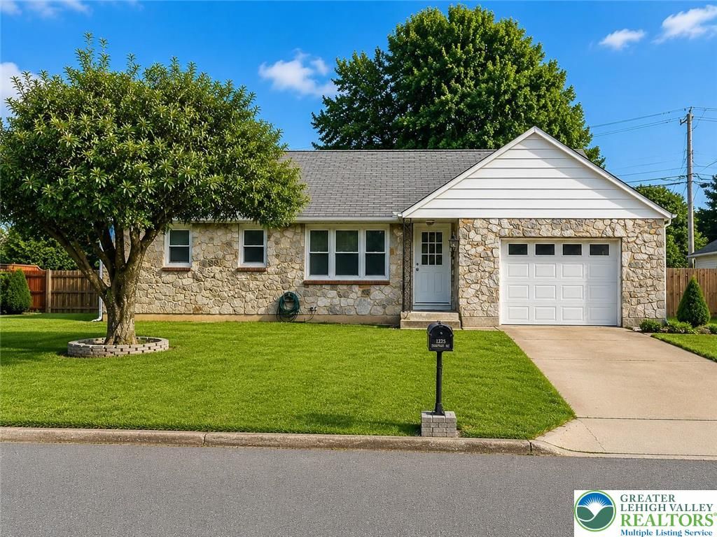 1225 Brentwood Avenue, Bethlehem City, PA 18017
