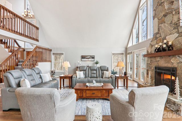 208 Buckeye Road, Maggie Valley, NC 28751