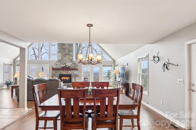 208 Buckeye Road, Maggie Valley, NC 28751