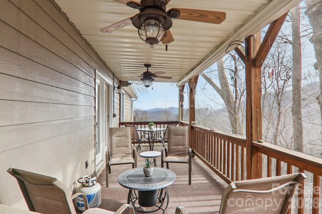 208 Buckeye Road, Maggie Valley, NC 28751