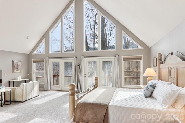208 Buckeye Road, Maggie Valley, NC 28751