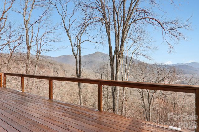 208 Buckeye Road, Maggie Valley, NC 28751