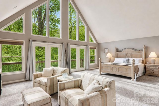 208 Buckeye Road, Maggie Valley, NC 28751