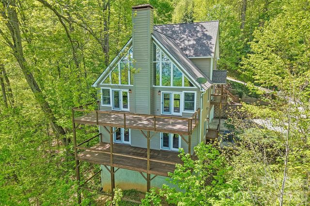 208 Buckeye Road, Maggie Valley, NC 28751