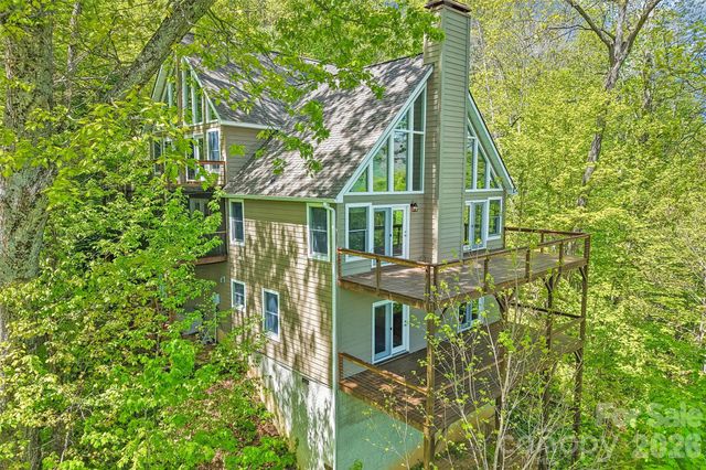 208 Buckeye Road, Maggie Valley, NC 28751