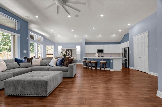 13235 Westmont Heights Lane, Houston, TX 77044