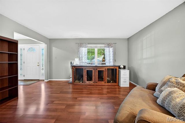 1132 Running Waters Drive, St Charles, MO 63304