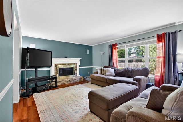 1132 Running Waters Drive, St Charles, MO 63304