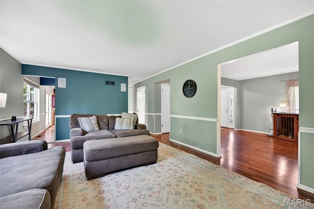 1132 Running Waters Drive, St Charles, MO 63304